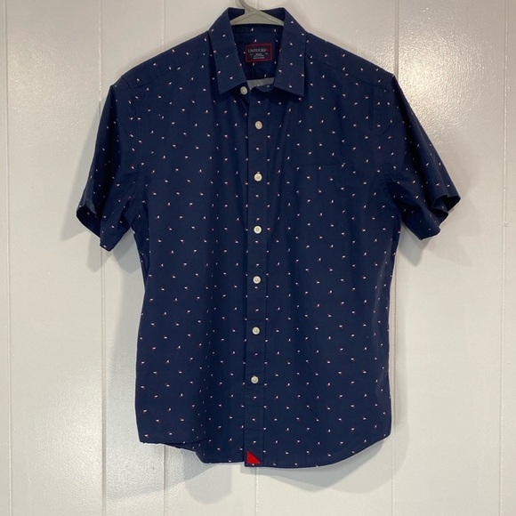 UNTUCKit Shirt Short Sleeve Button Down Cotton Navy Blue Red White Size Small - Picture 1 of 9